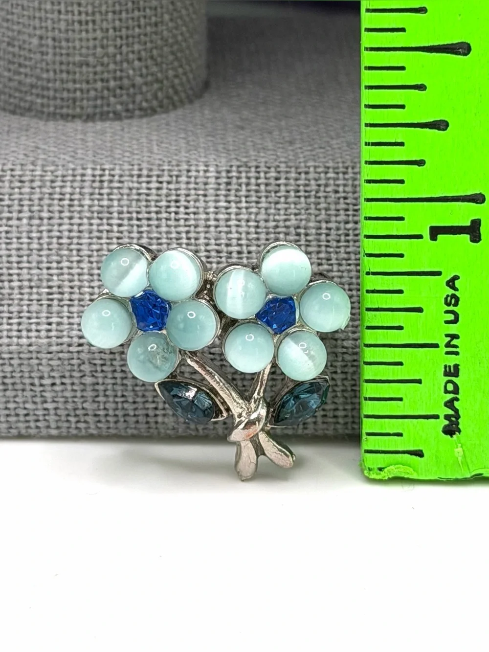 Small Brooch lot of 6
